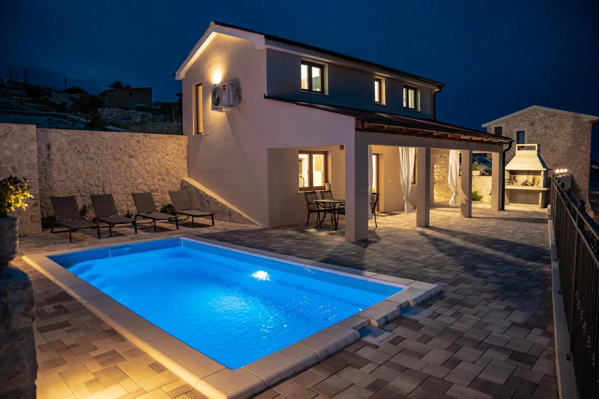 Villa Kamia With Private Heated Pool And Electric Vehicle Adapter Zubovici Exterior photo
